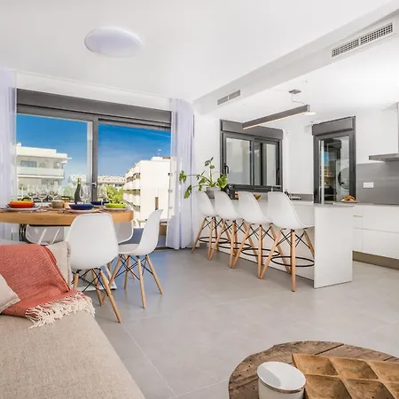 Prime Spanish Holidays - Rennes Arenal Playa Apartment