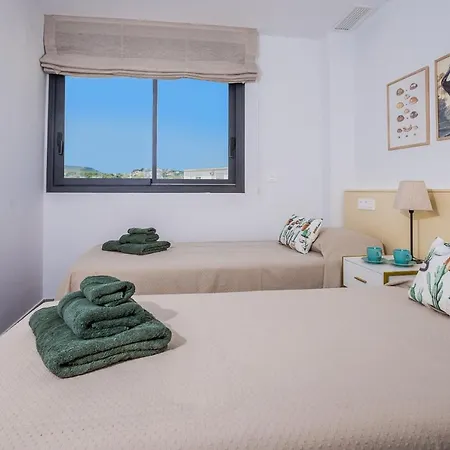 Prime Spanish Holidays - Rennes Arenal Playa Apartment